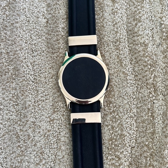 Bebe Brand New Black and Gold Belt 32.5” without stretch - Picture 2 of 4